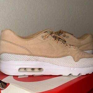 Nike Men’s tan and White Air Max 1 Ultra 2.0